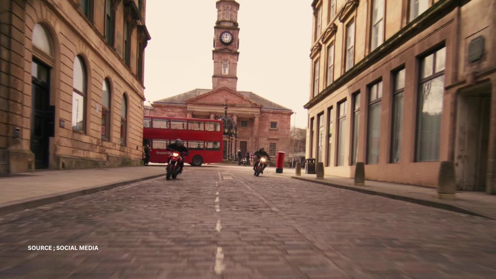 बड़े मियां छोटे मियां मेकिंग वीडियो लॉन्च।